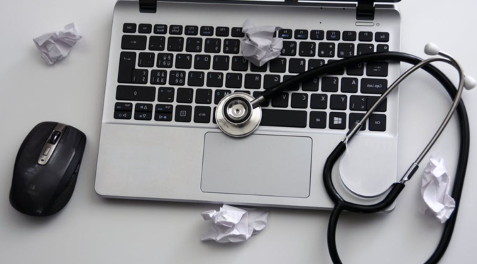 laptop and statoscope